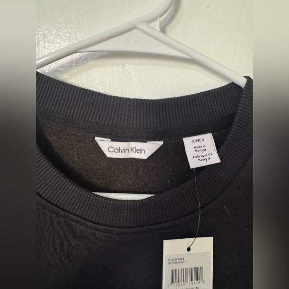 New Calvin Klein Sweatshirt - Picture 2 of 4